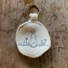 Embroidered key ring - Bunny