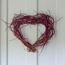Making a dogwood wreath