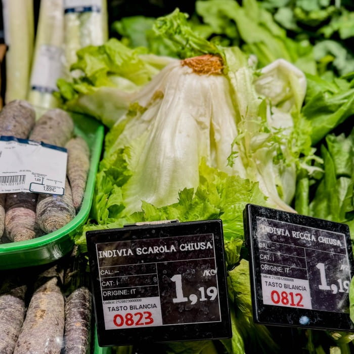 endive scarola in market in Naples