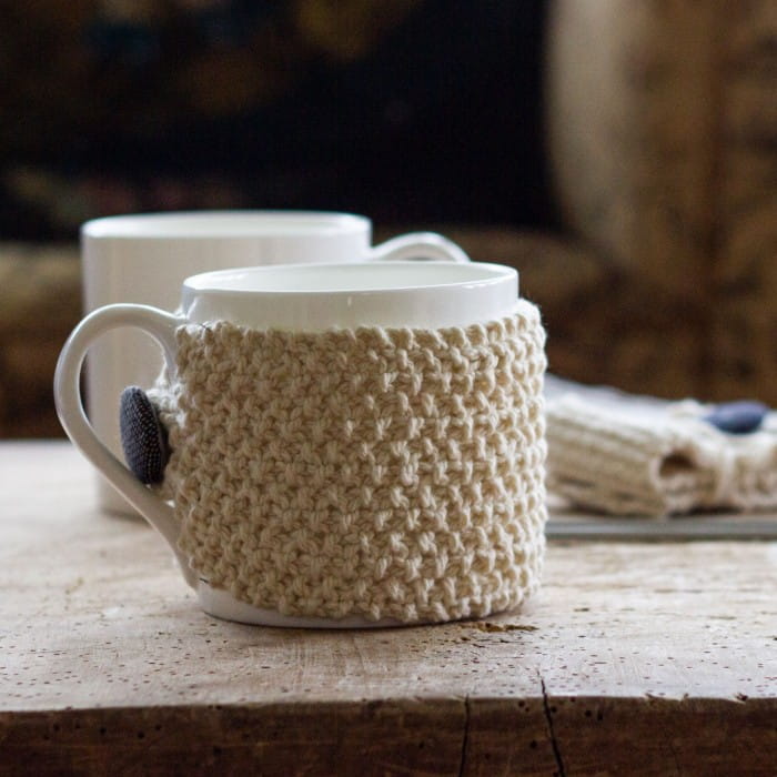 Easy Mug Cozy Pattern - Gorgeous Crafts