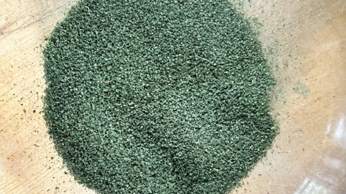 drying nettle seeds